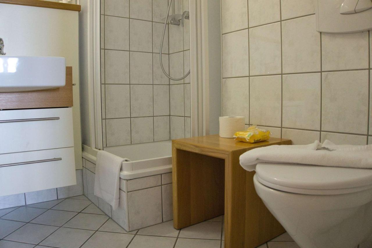 Fewo Mit Meerblick, Gratis Nutzung Vom Ahoi Erlebnisbad Und Sauna In Sellin - Haus Blick Zur See Fewo 11 Gohren Bagian luar foto